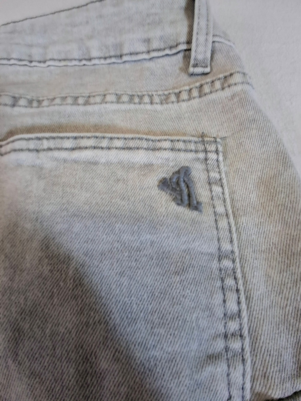 VIP Women’s Size 7 Gray Wide Leg Cargo Jeans - Picture 4 of 10